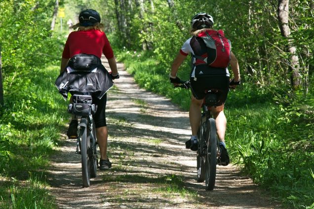 Gemeente Aalburg gaat al fietsend over in gemeente Altena