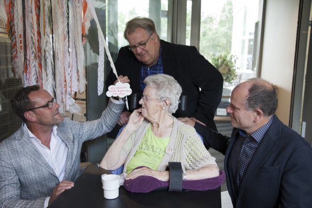 Drie zorglocaties starten bijzonder project met dromenvangers