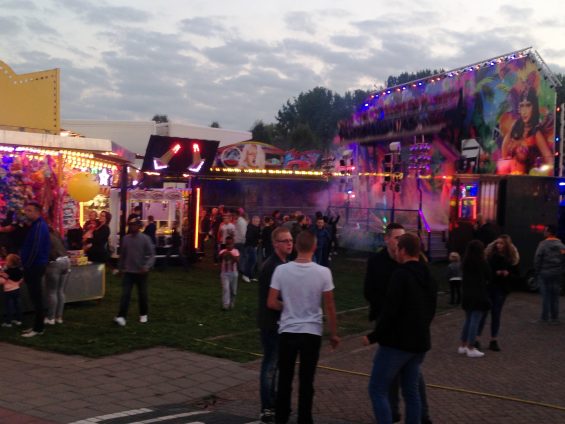 Giessense jaarmarkt gezellig druk van start