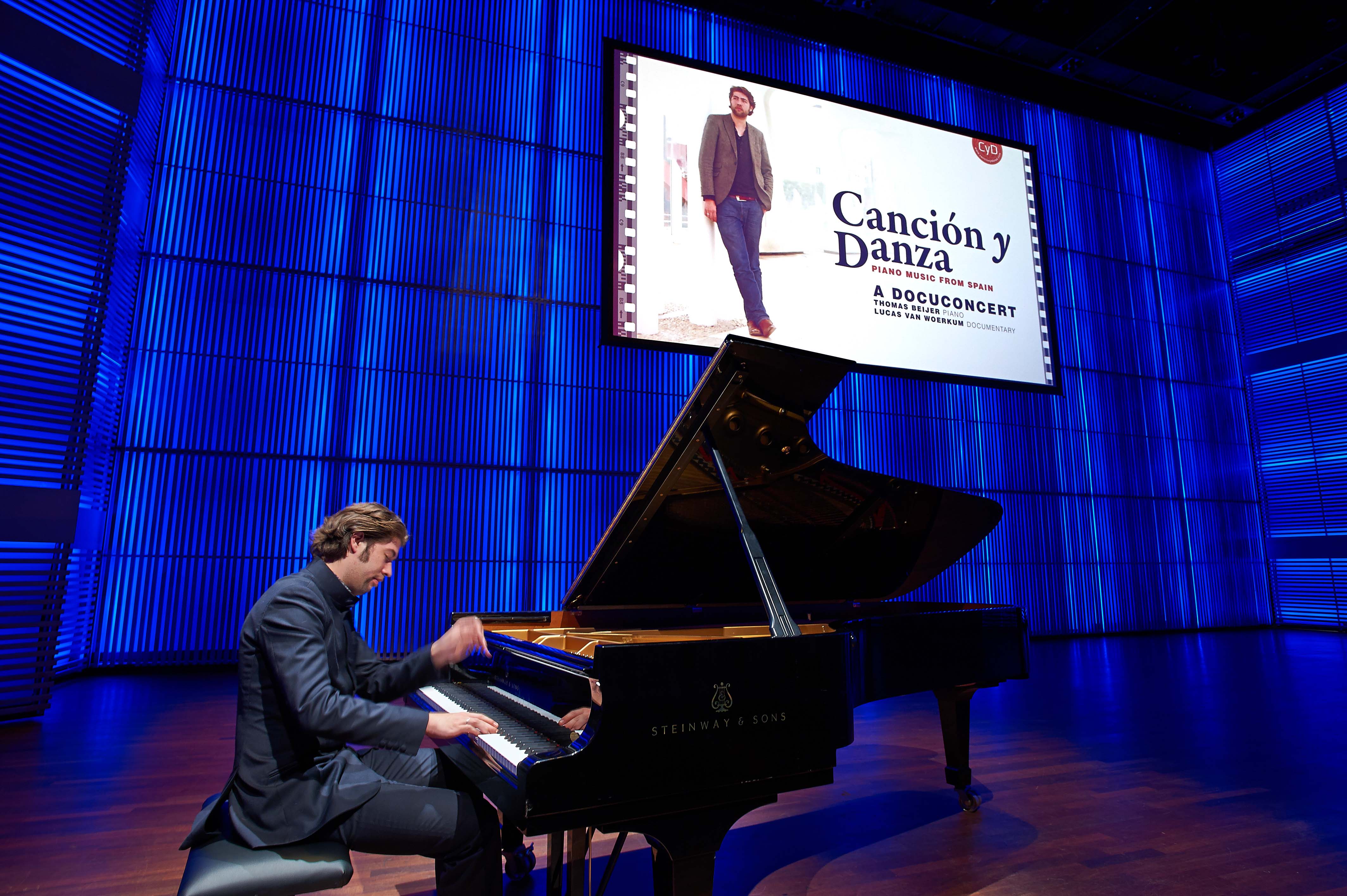 Thomas Beijer met Canción y Danza in kasteel Dussen