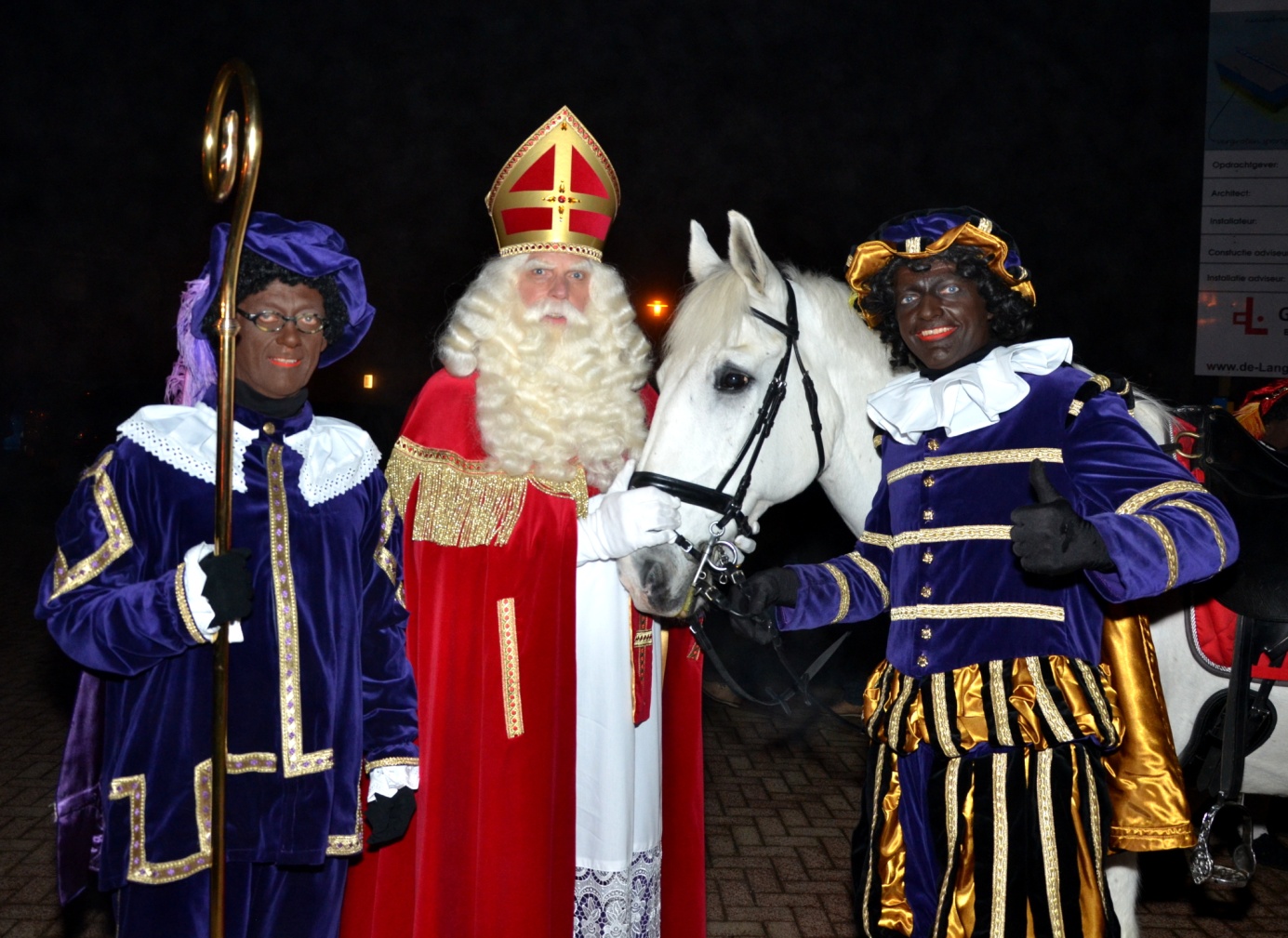 Sinterklaas weer ’s avonds in Nieuwendijk