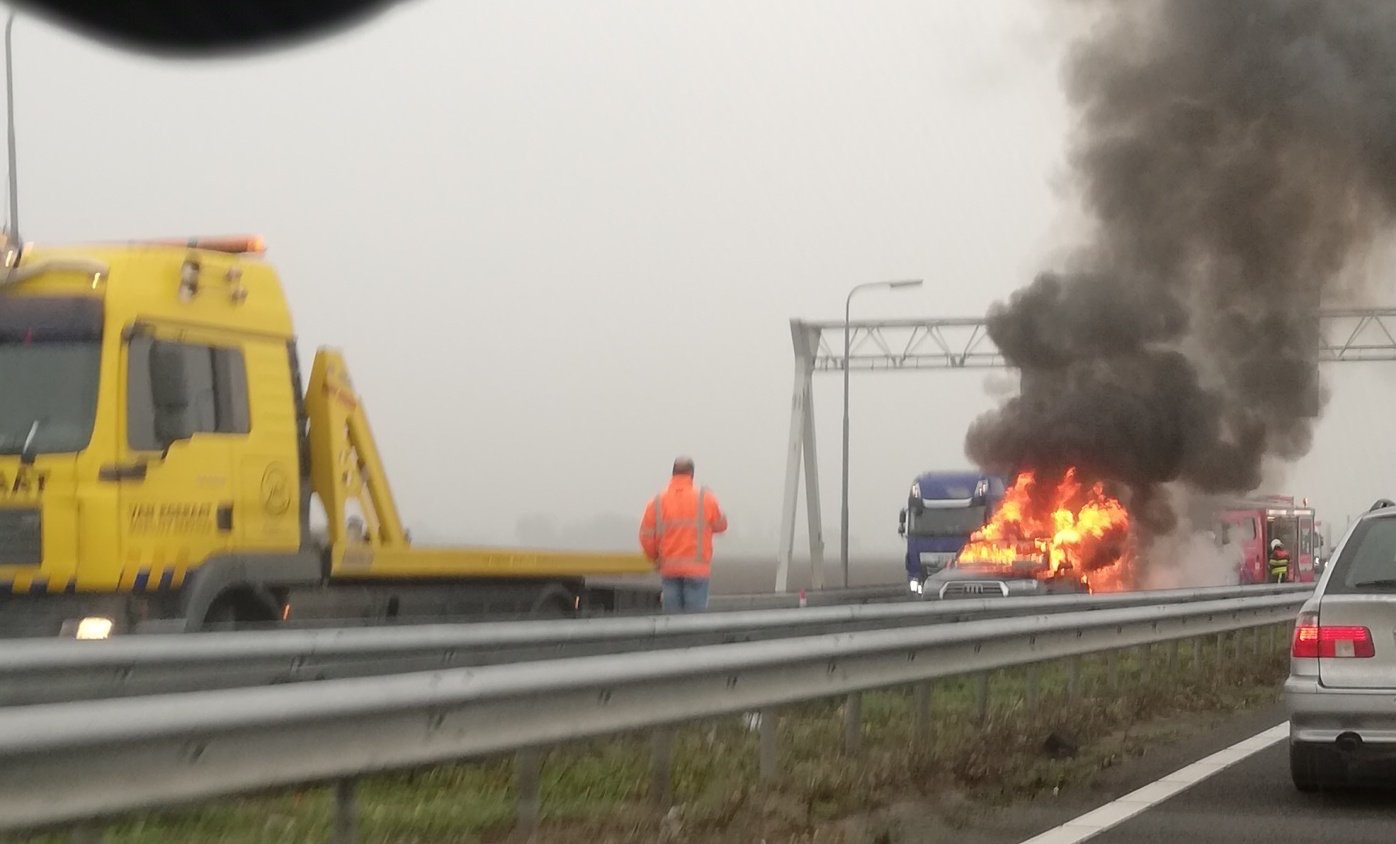 Autobrand op A27 bij Hank zorgde voor flinke vertraging