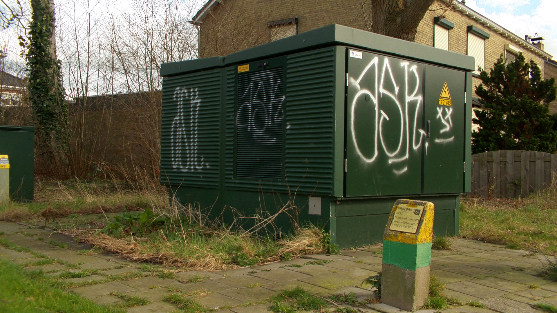 Graffiti aangebracht door vandalen in Sleeuwijk