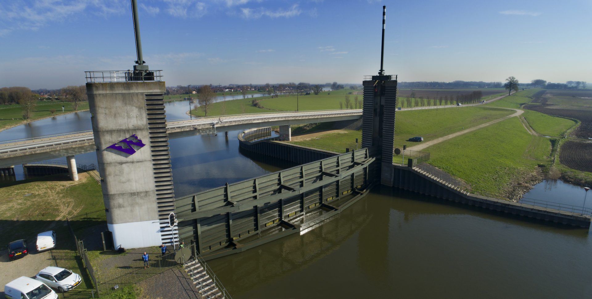 Waterschap oefent met kering Kromme Nol in Afgedamde Maas