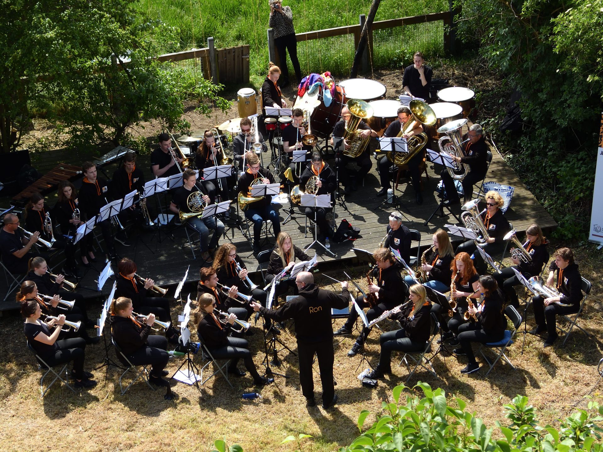 Geslaagd concert JA! Jeugdfanfare Altena bij molen Veen