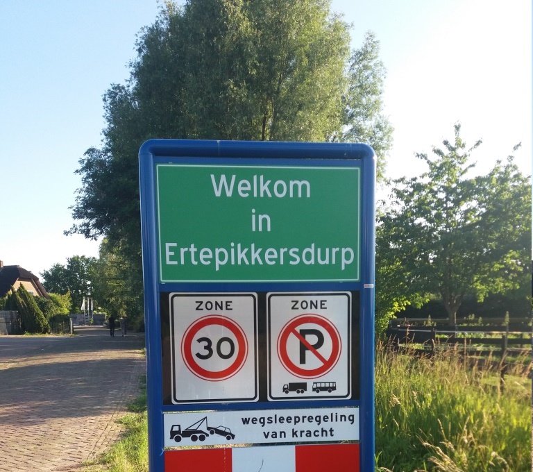 Ertepikkersdurp in zomerse sferen