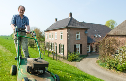 Controle onderhoud dijken Waterschap Rivierenland