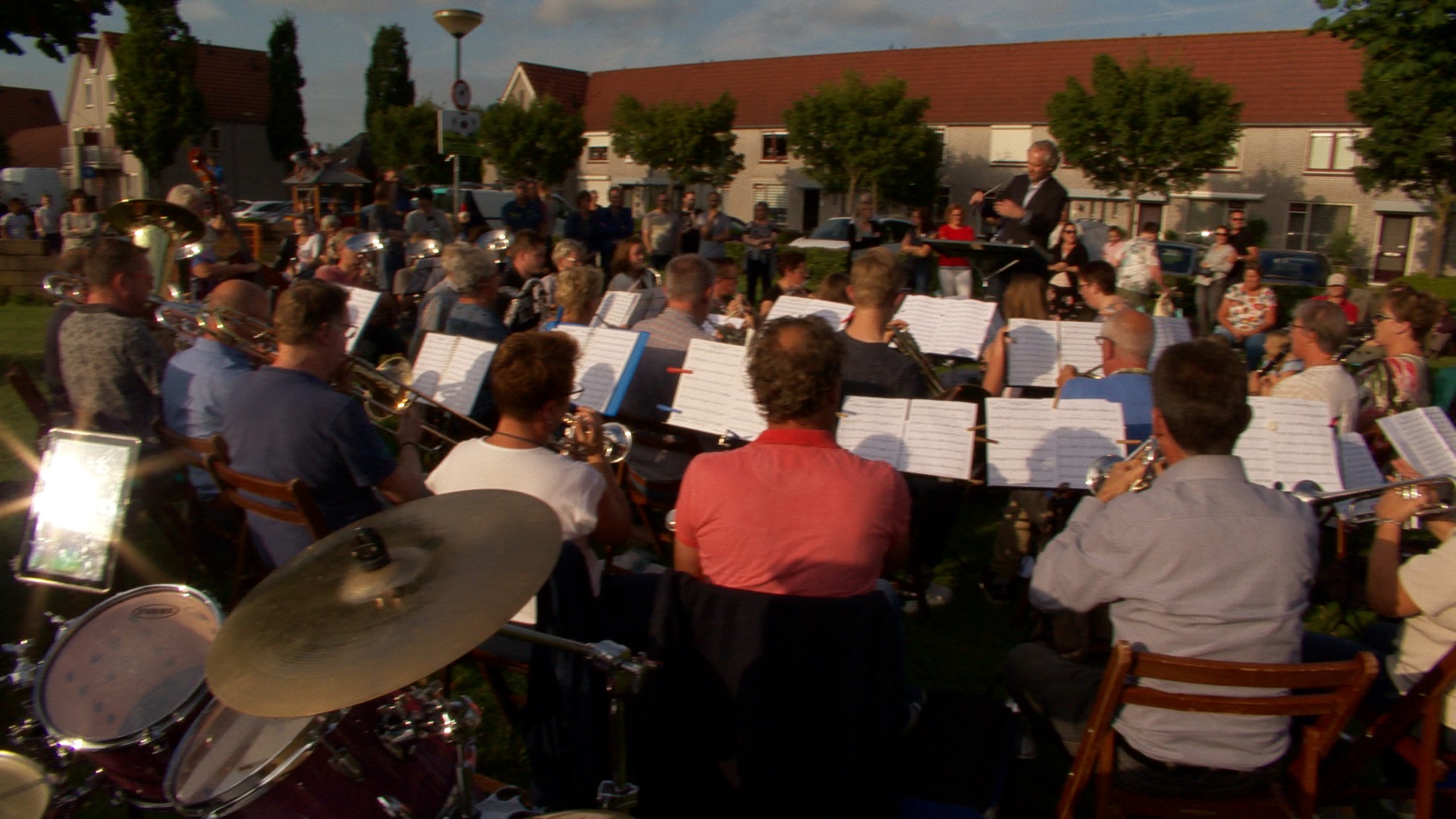 Buitenconcert Kunst Na Strijd in Woudrichem