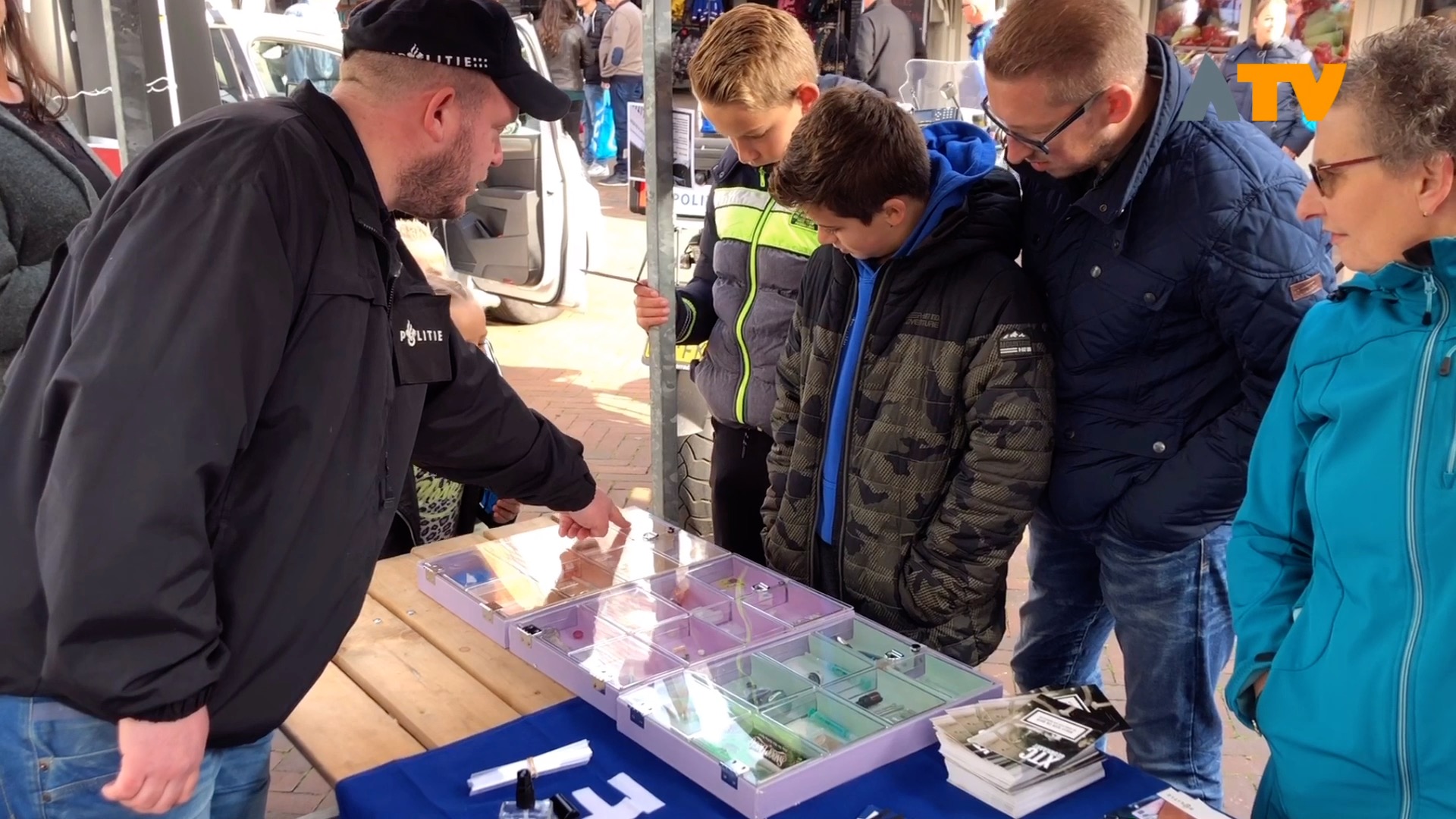 Veiligheidsmarkt in Sleeuwijk goed bezocht