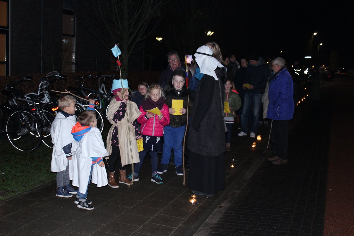 Herdertjestocht door het centrum van Werkendam