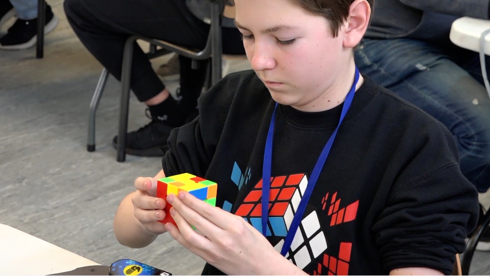 Ivo uit Sleeuwijk wil ooit kampioen Speedcubing worden