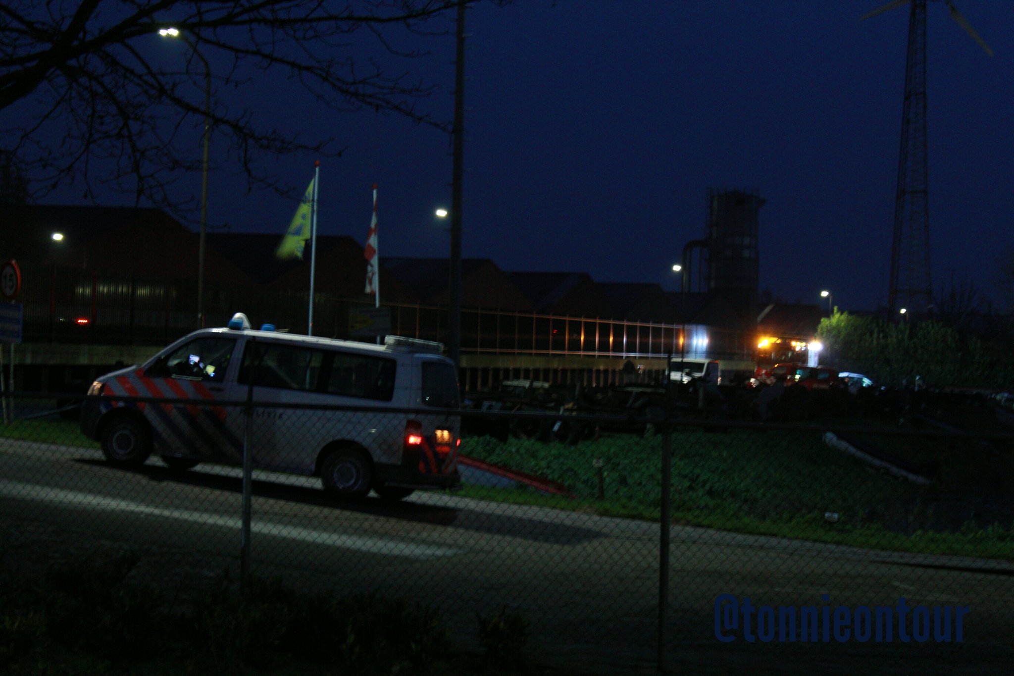 Persoon overleden na val in water te Werkendam