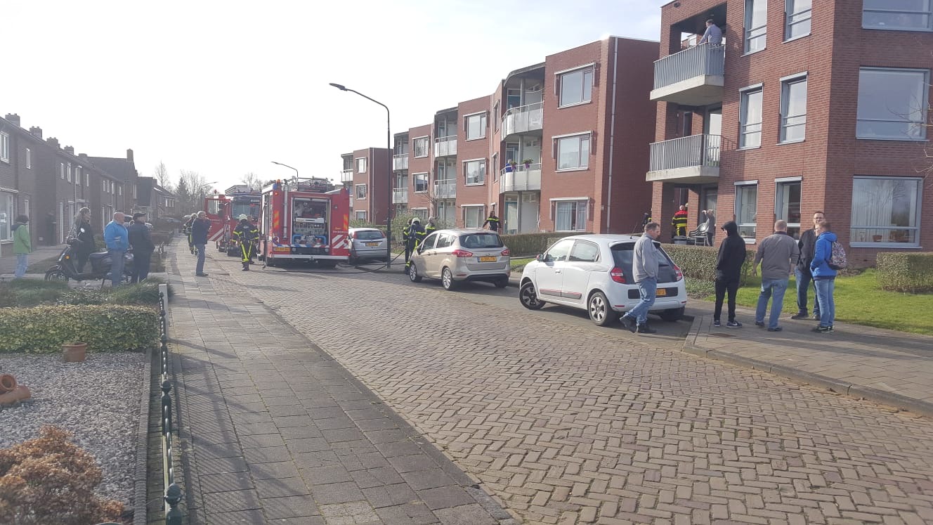 Brand in appartementencomplex Almkerk zorgt voor veel rookontwikkeling