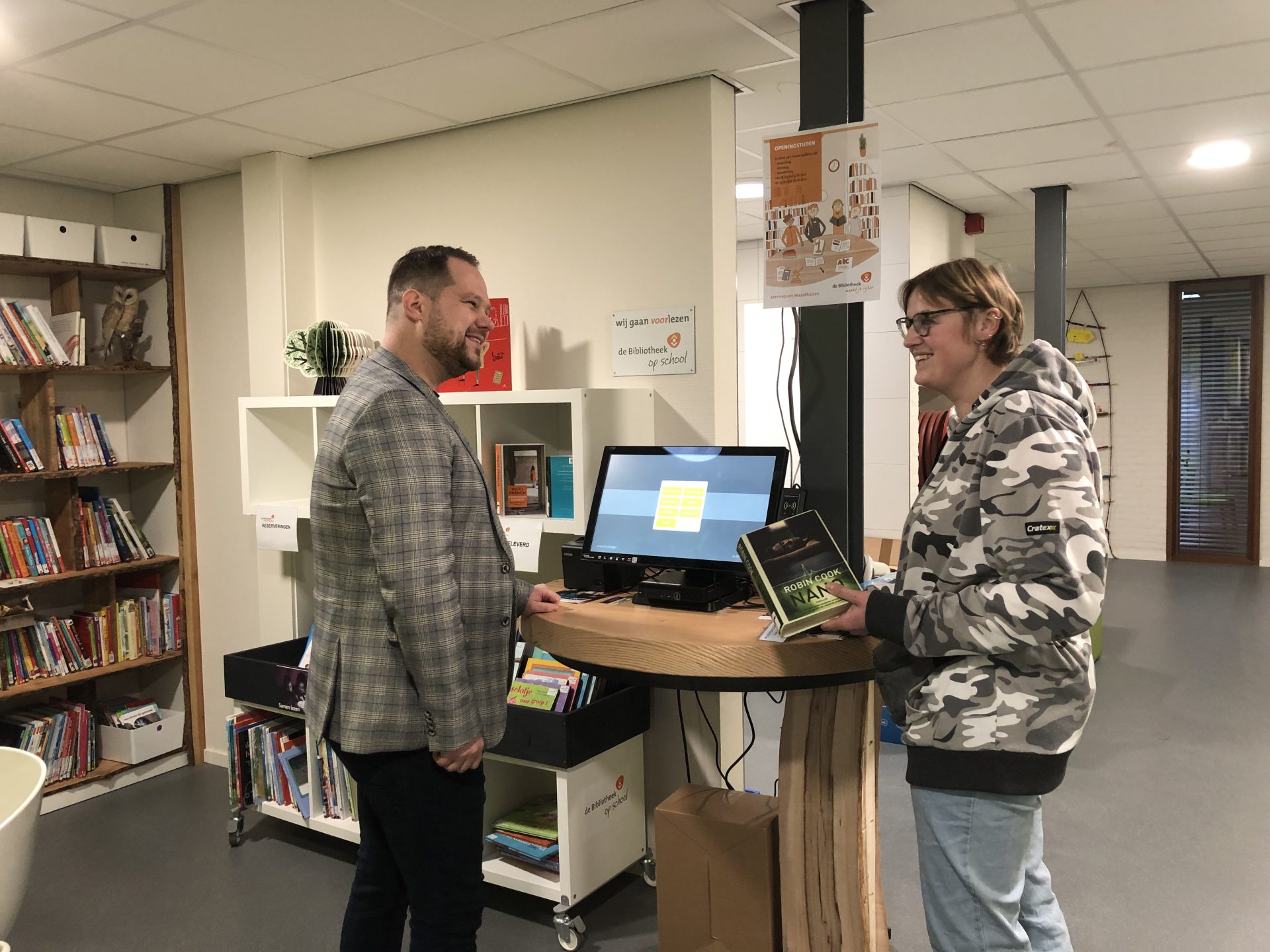 Servicepunt van de Bibliotheek in Waardhuizen geopend