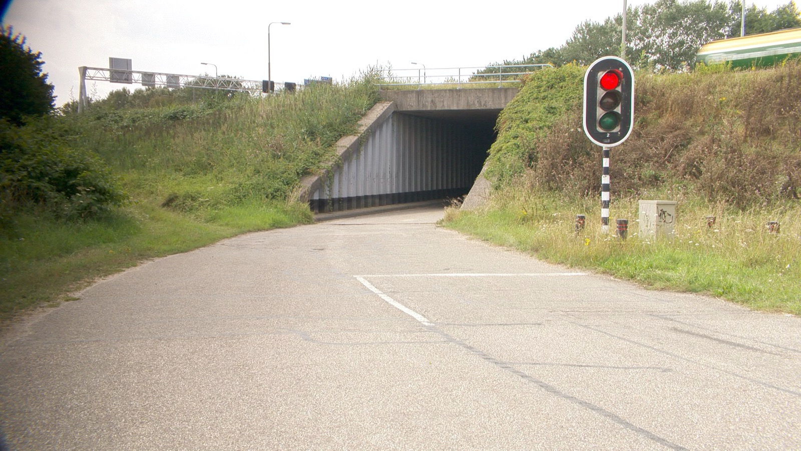 Rijkswaterstaat wil landbouwtunneltje veiliger maken