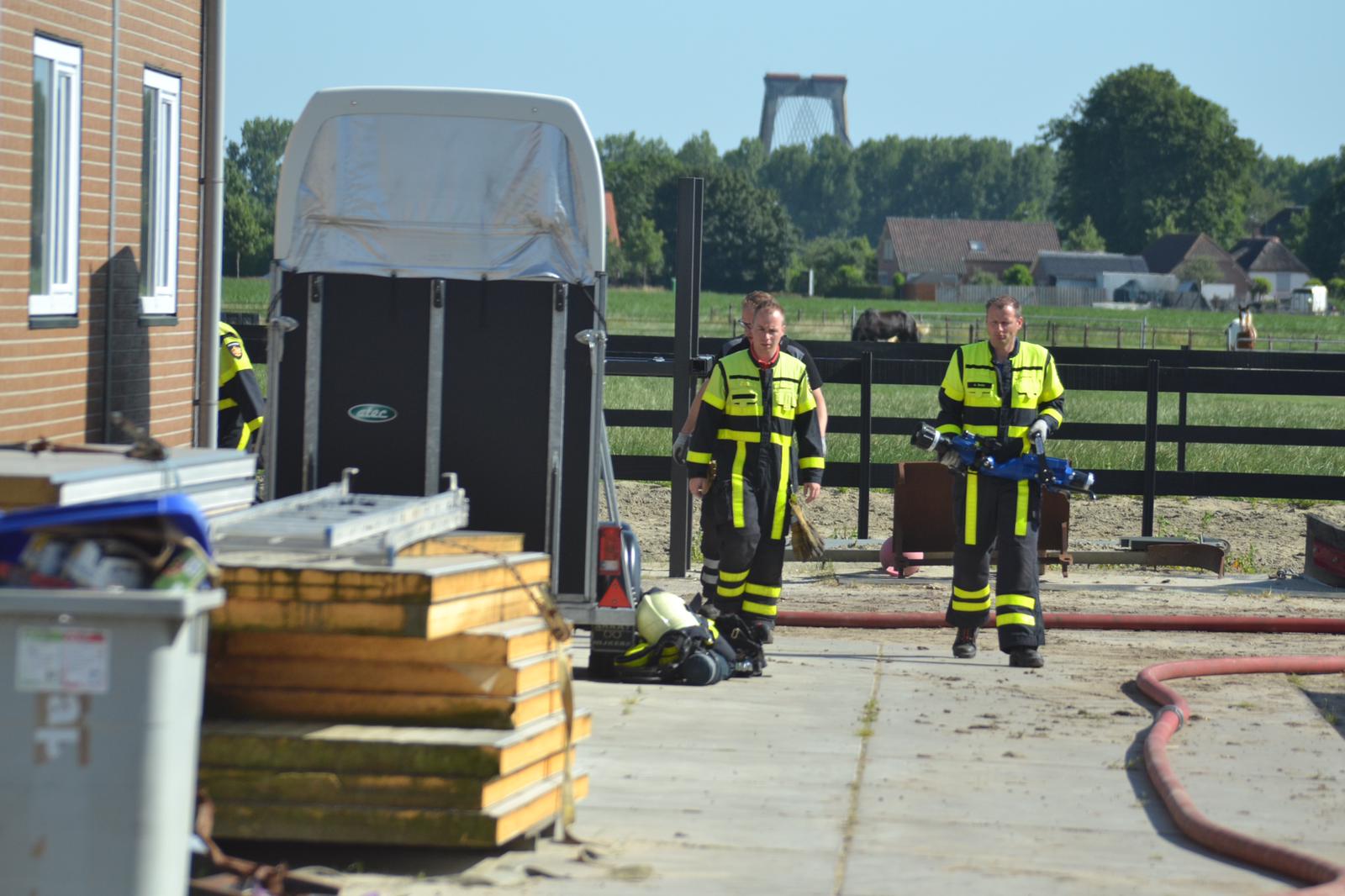 Brandmelding agrarisch bedrijf aan Aalburgsestraat