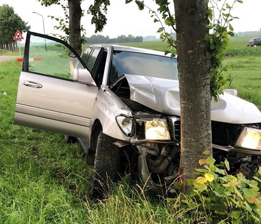 Veroorzaker ongeval rijdt door na aanrijding