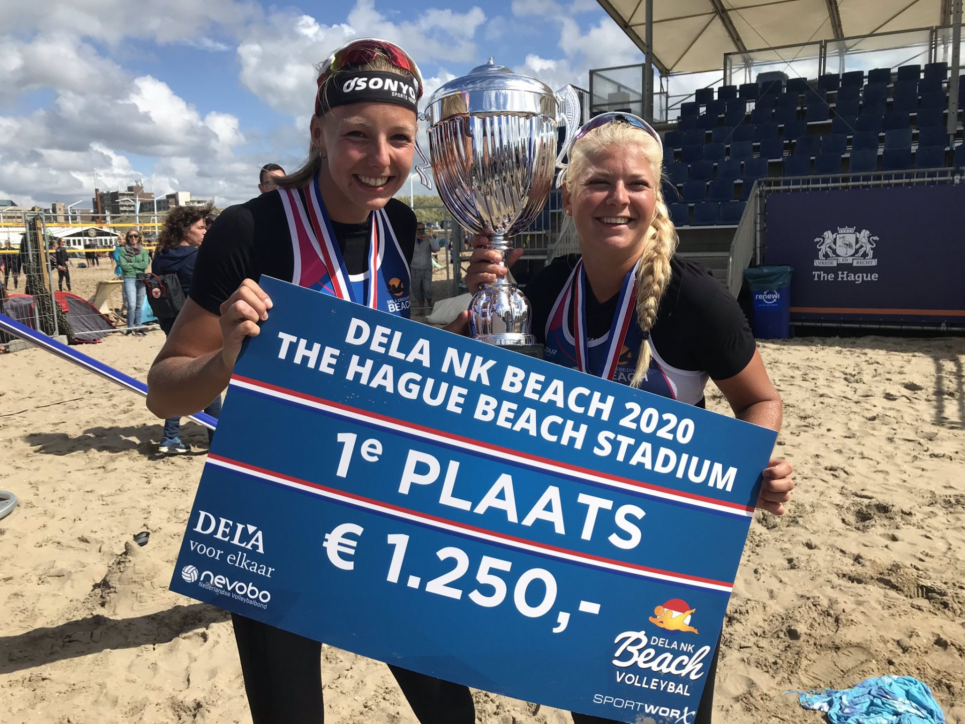 Schoon en Stam Nederlands Kampioen Beachvolleybal