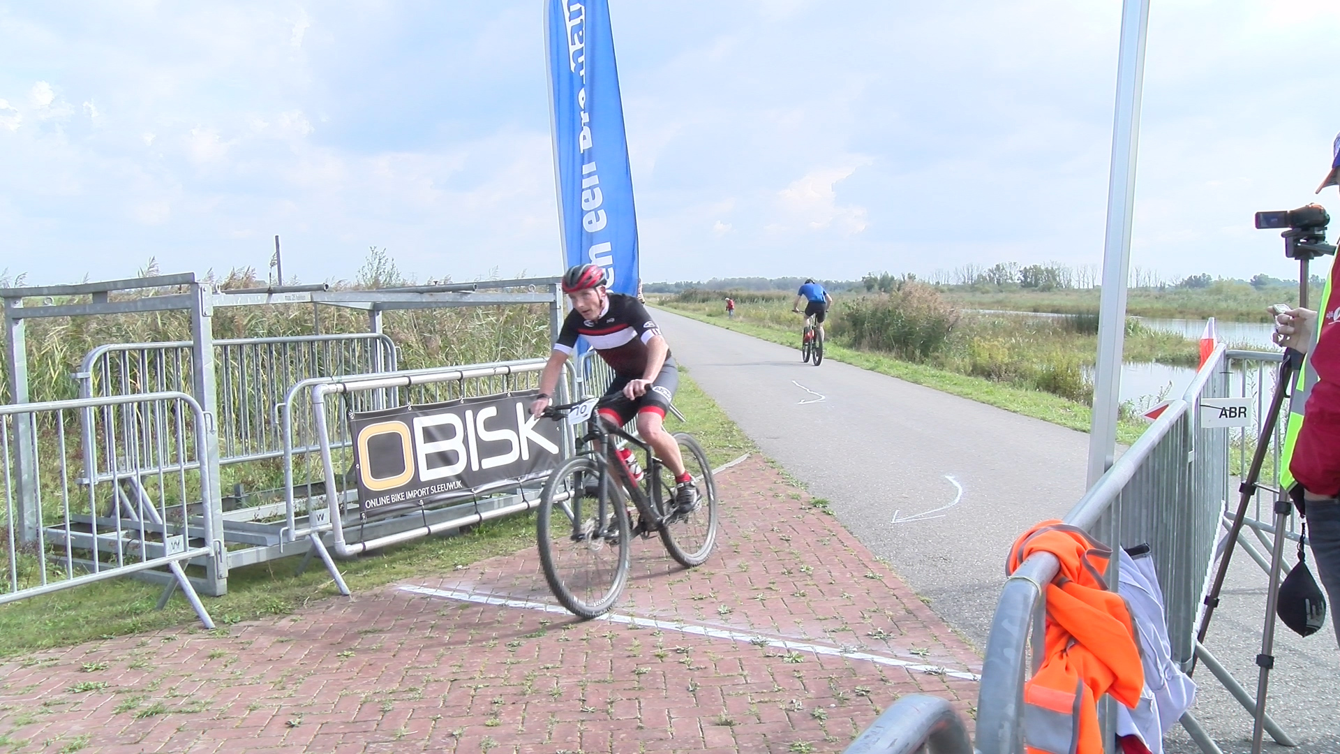 Biesbosch MTB toertocht met ruim 100 deelnemers