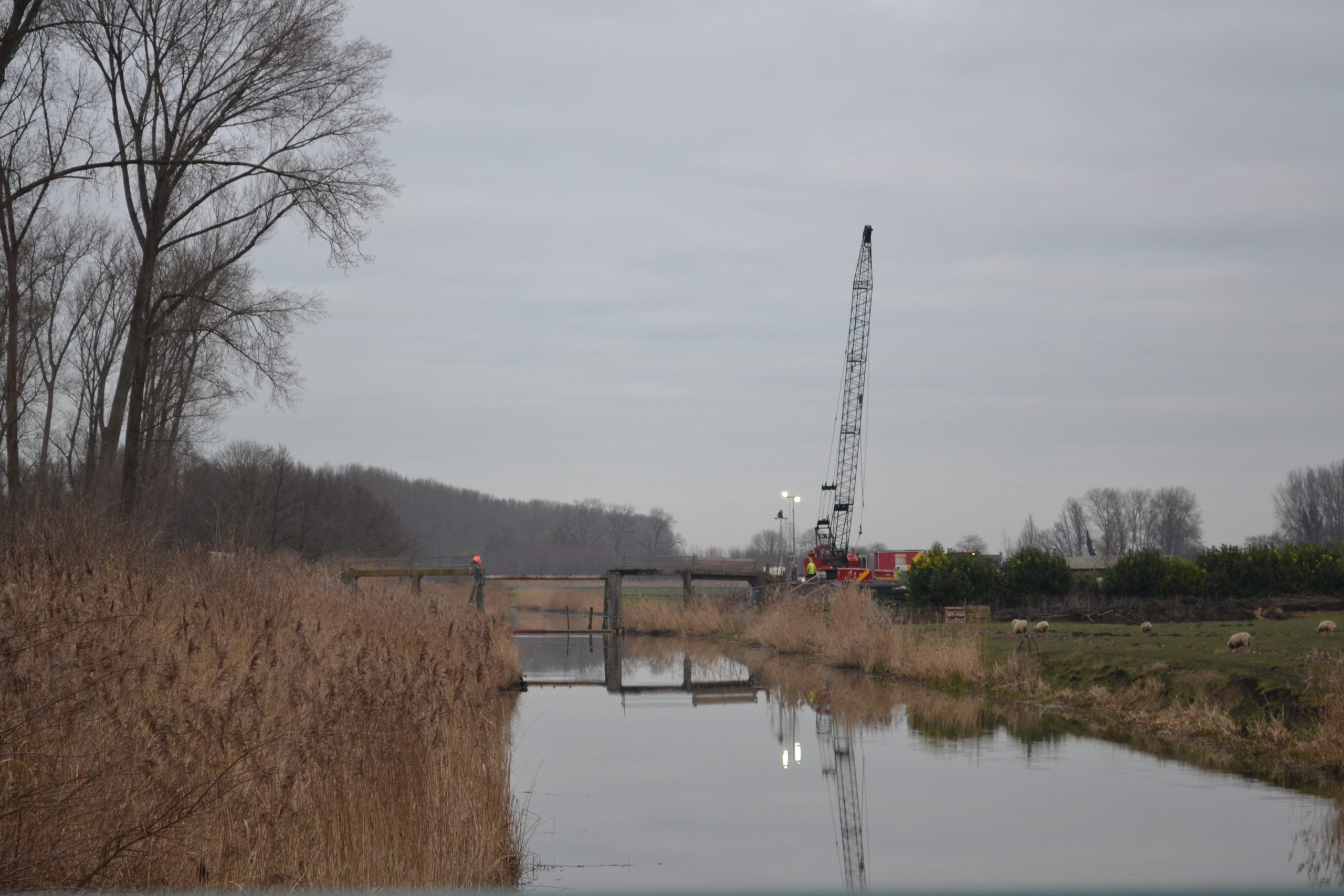 Eindelijk is de restauratie van bruggetje Jannezand van start