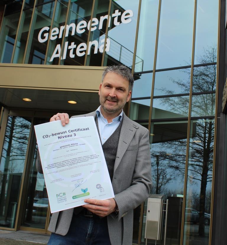 Gemeente ontvangt certificaat voor terugdringen CO2