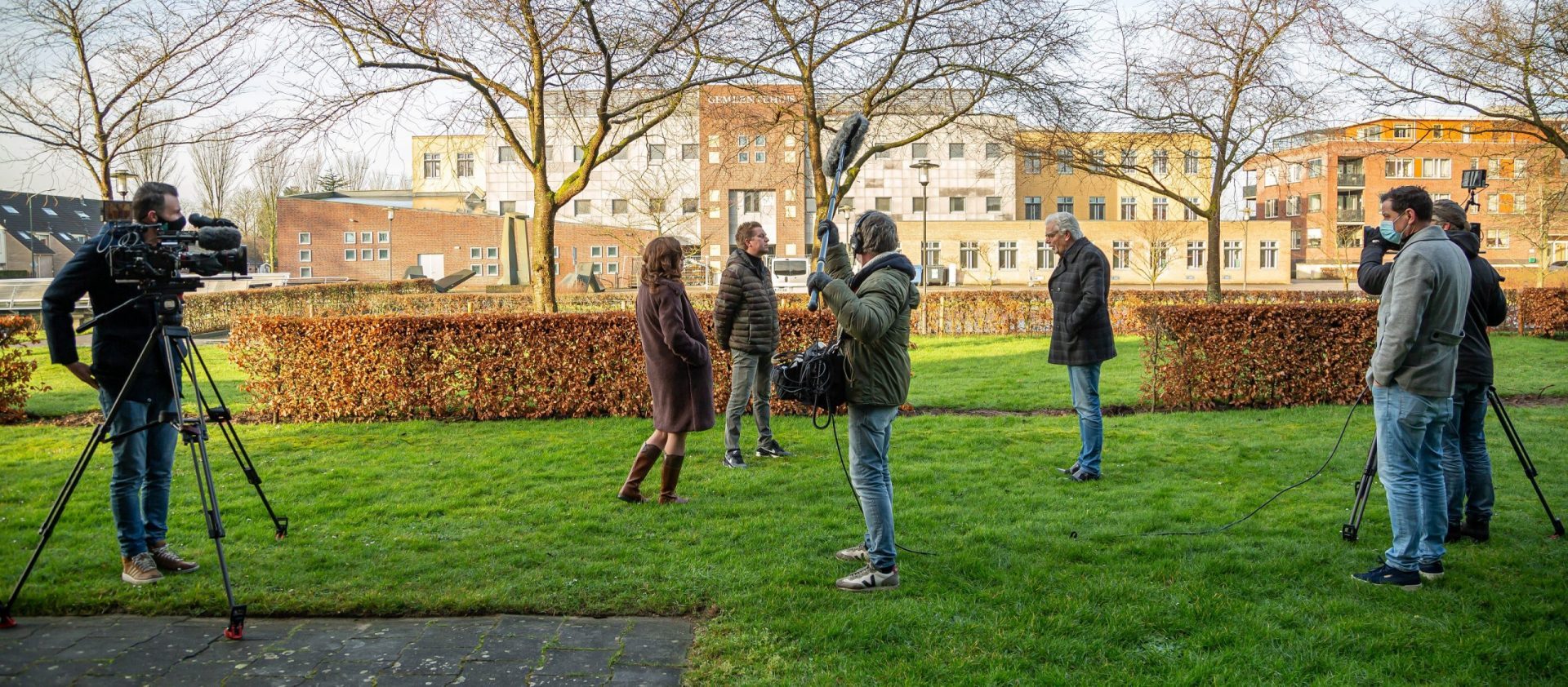 Omroep Max komt met verrassing voor de tuin van zorglocatie Goezate