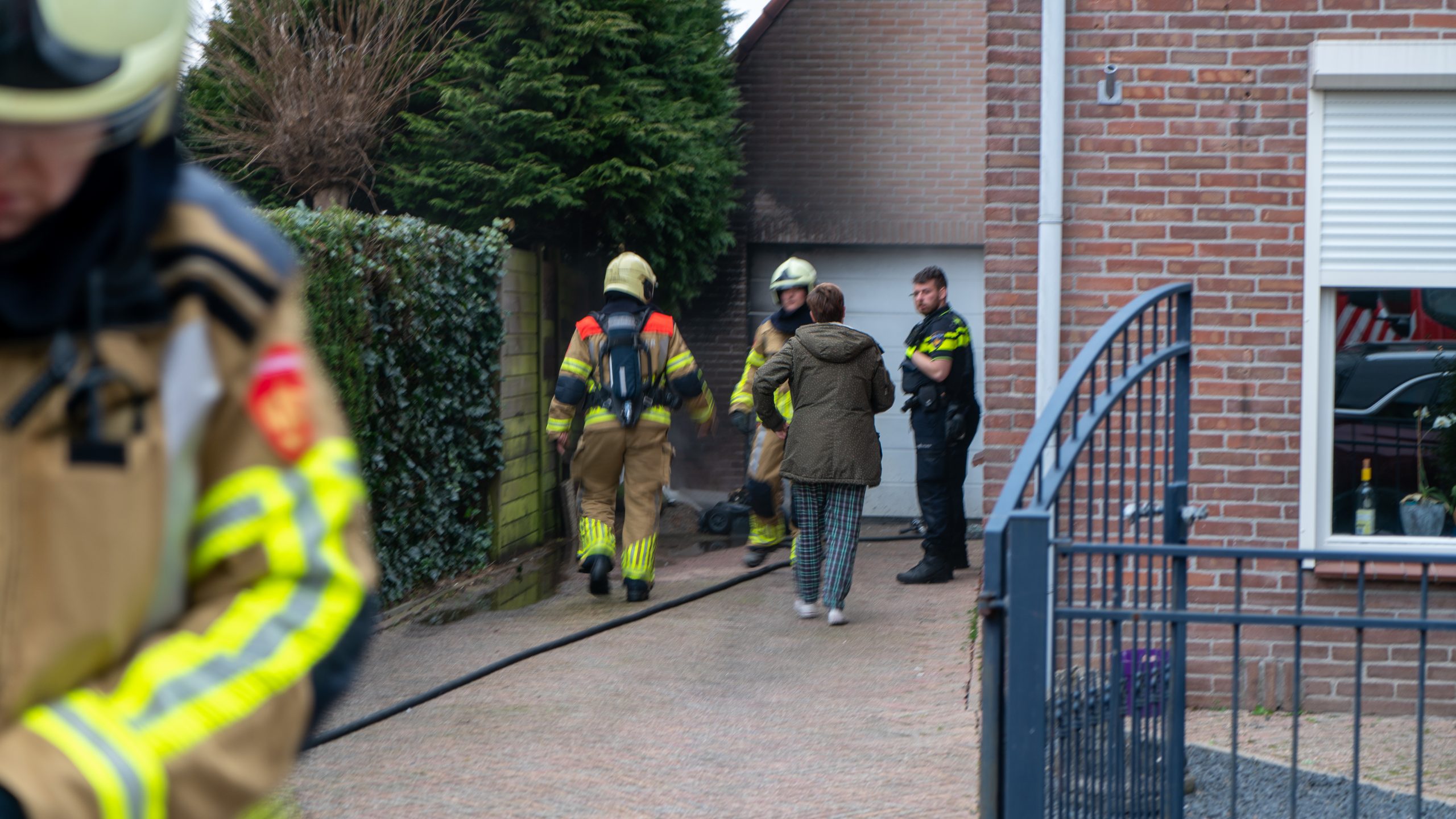 Brand nabij garagebox in Hank snel geblust