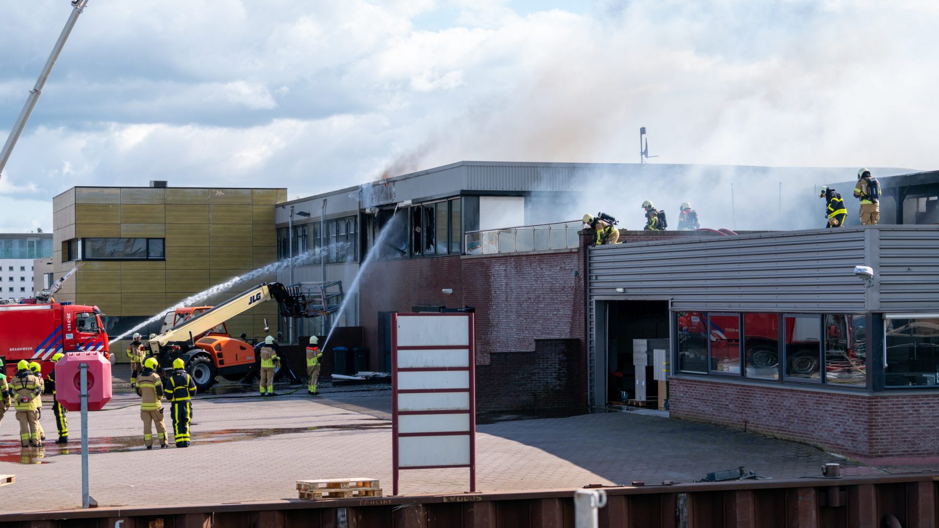 Inwoners Werkendam leven mee met de nabestaanden van brand