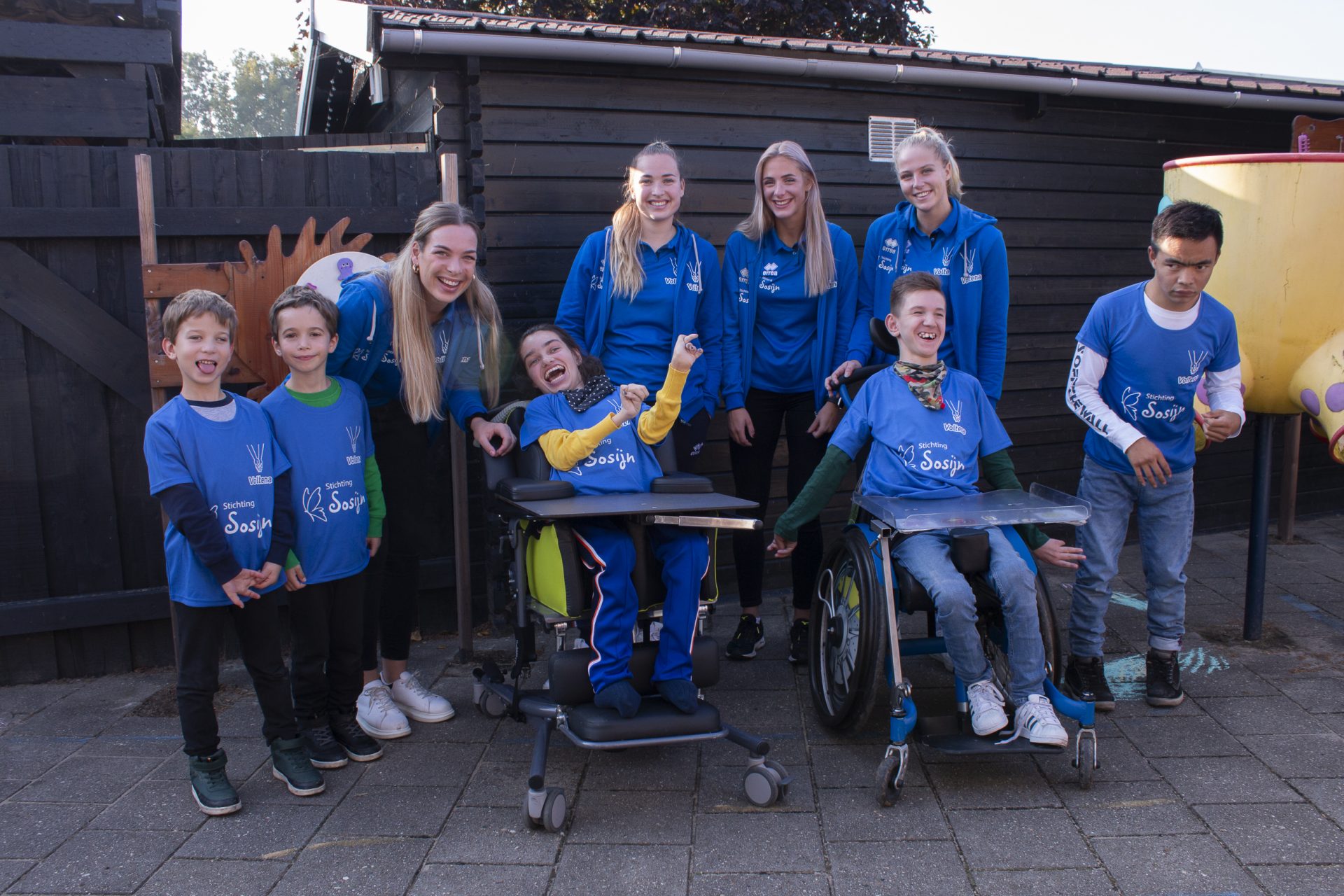 Team Voltena Dames 1 maatschappelijk partner van Stichting SoSijn