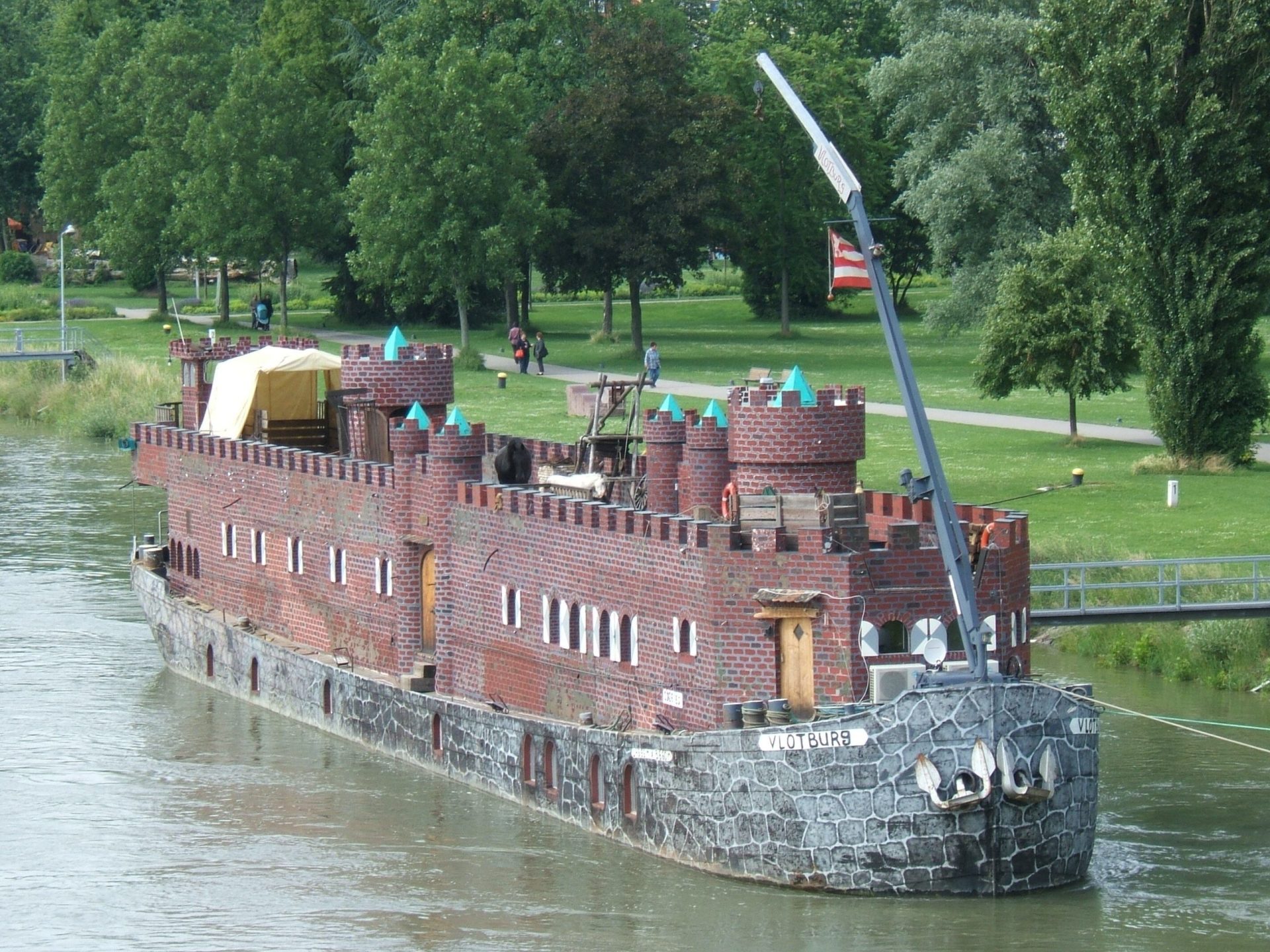 Museumschip Kasteel Vlotburg in Andel