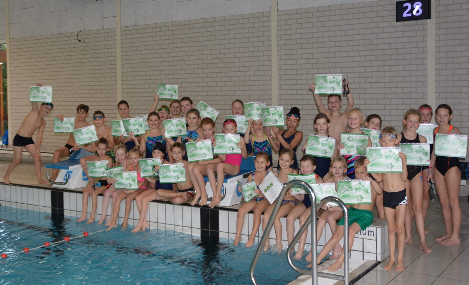 Eerste zwemsterren Biesboschzwemmers