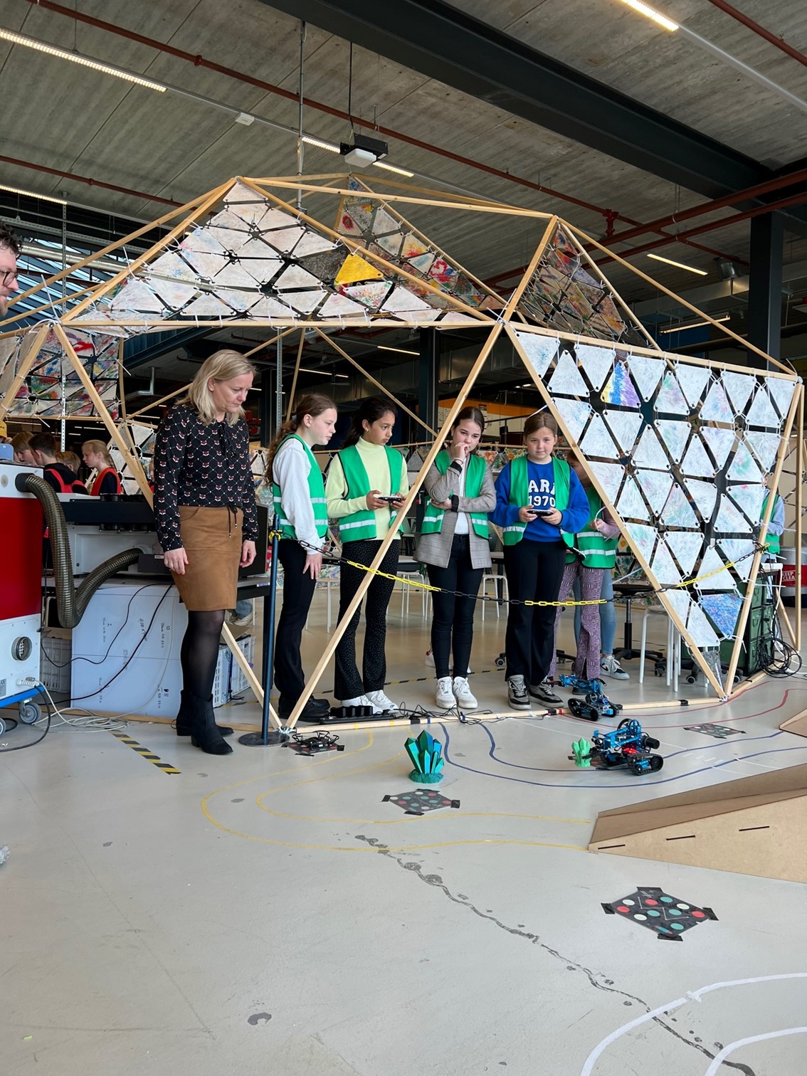 Techniekpromotie: basisschoolleerlingen uit Altena bezoeken Duurzaamheidsfabriek Dordrecht