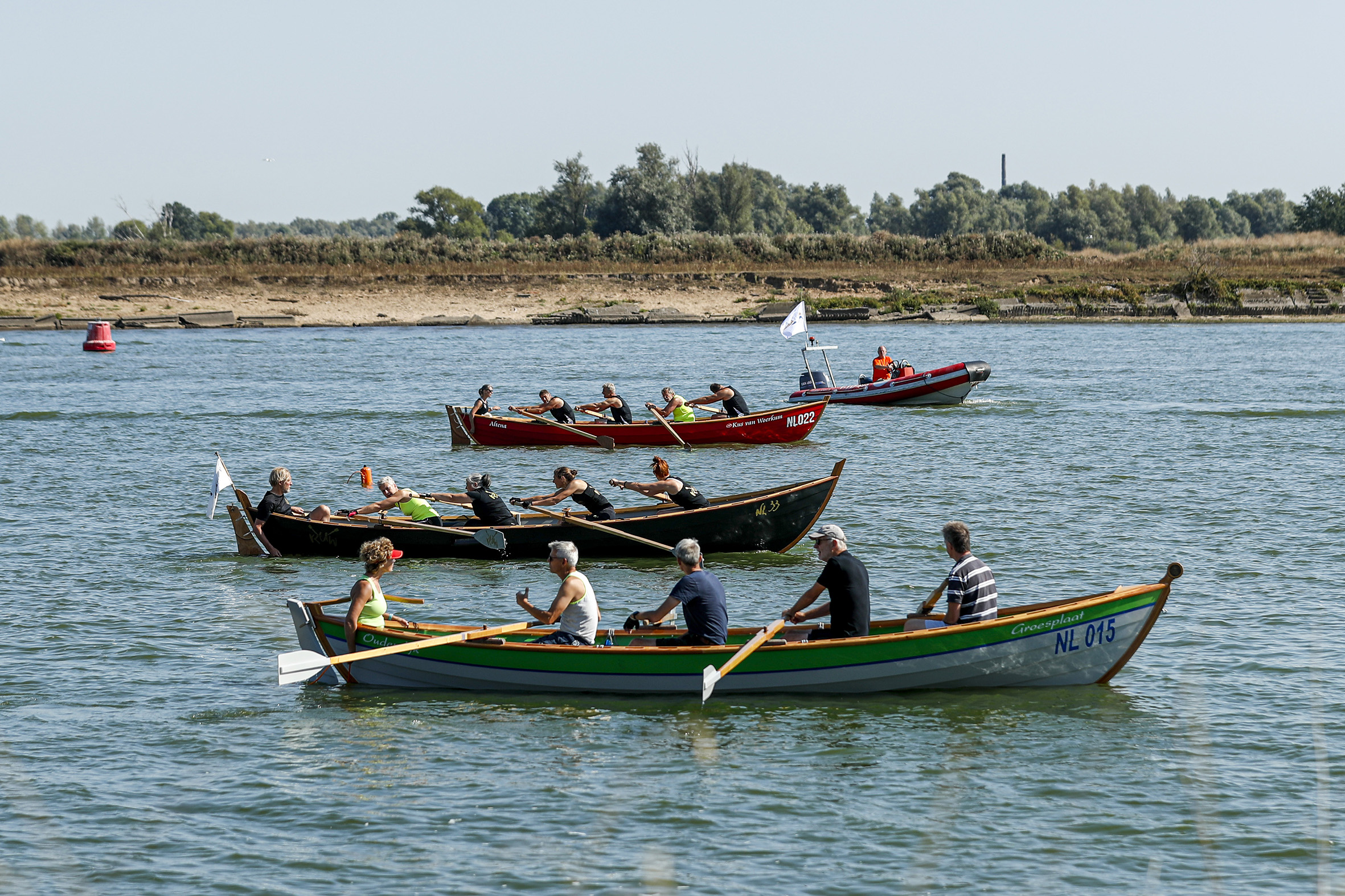 Altena Regatta Roeiwedstrijd 1 juli in Wijk en Aalburg