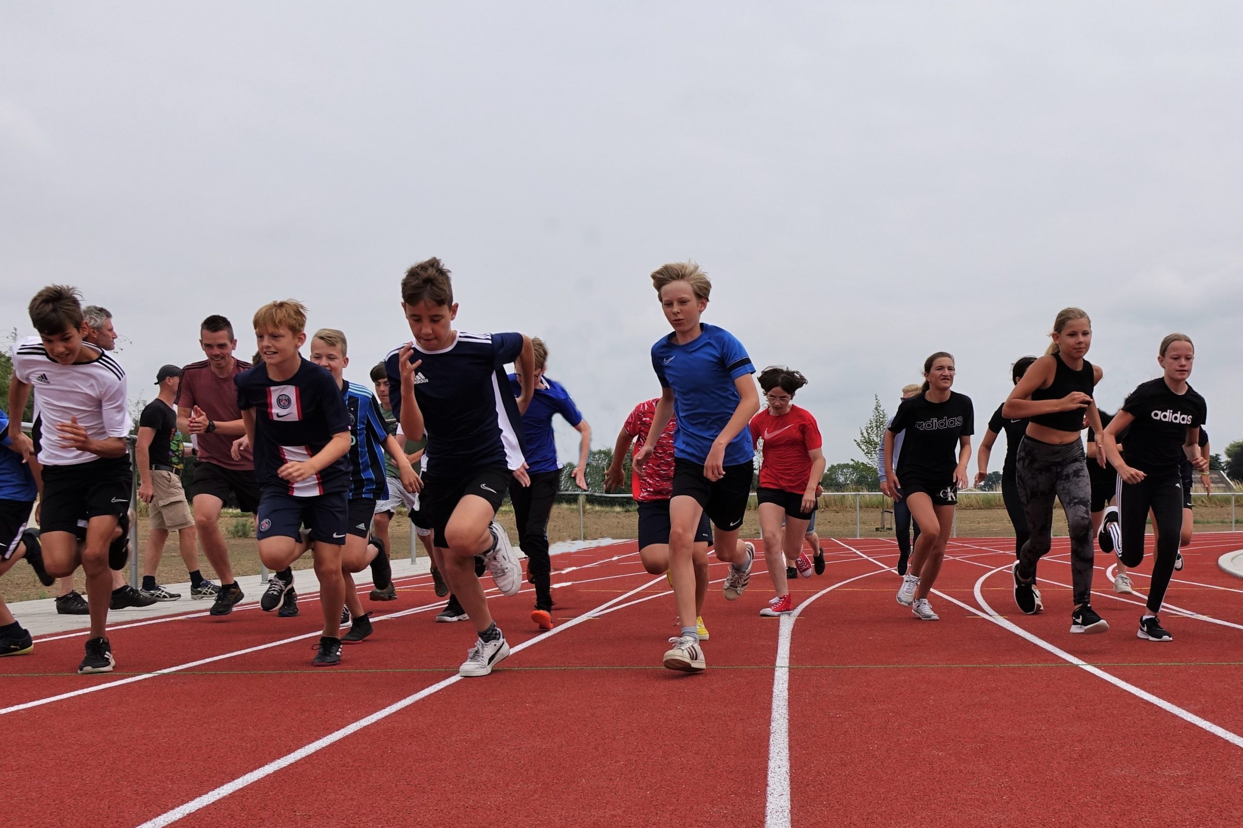 Atletiekpark Altena is opgeleverd