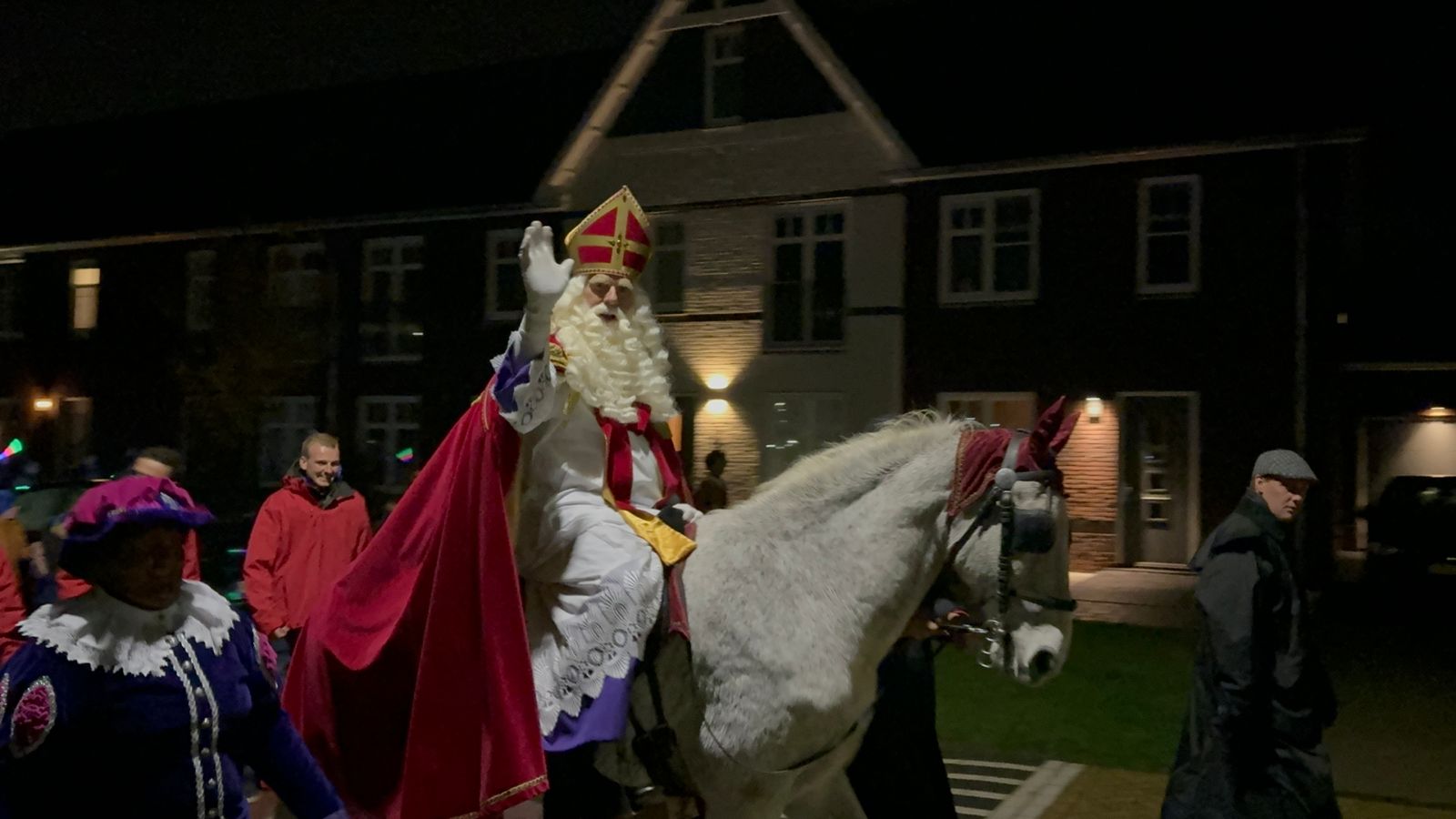 Sinterklaas komt aan in Nieuwendijk