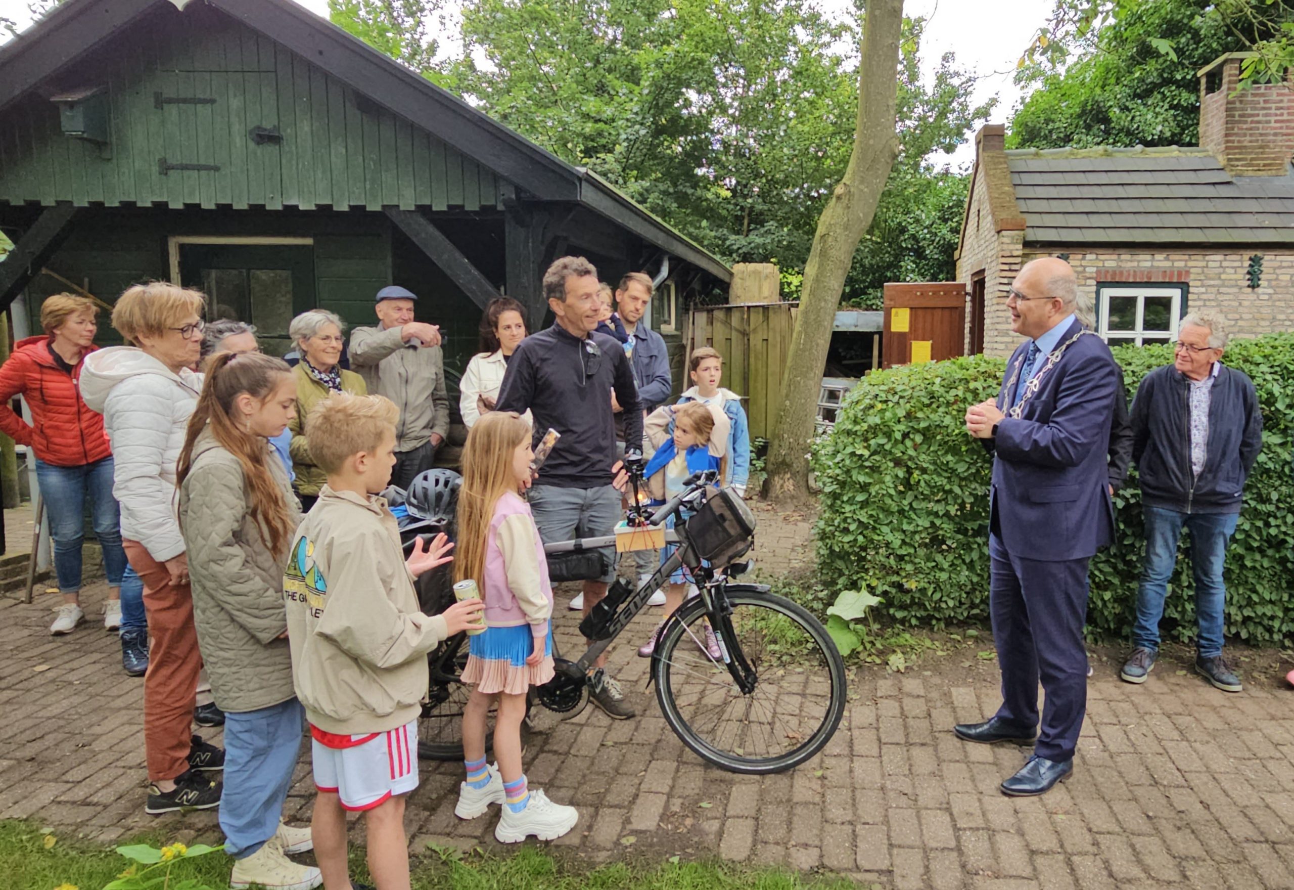 Vredesvlam Altena naar Duijls Bos