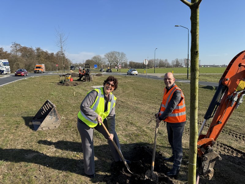 Werkzaamheden kruising Dijkgraaf den Dekkerweg – Zandsteeg bijna afgerond